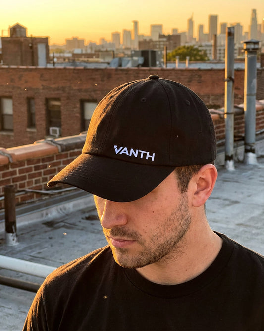 Berretto VANTH in Cotone Ricamato - Beanie Classico Unisex